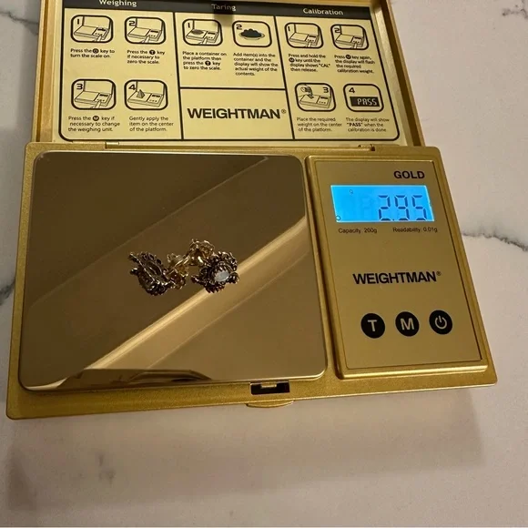 VINTAGE⚜️Rare 14K Gold Opal Lace Stud Earrings - Picture 13 of 13